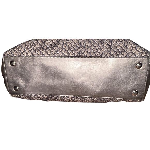 Coach Taylor Alexis Snakeskin Carryall Satchel Handbag Authenticated F26034] - Picture 5 of 14